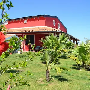 Frühstückspension Floripa Surf House, Santa Maria Del Focallo